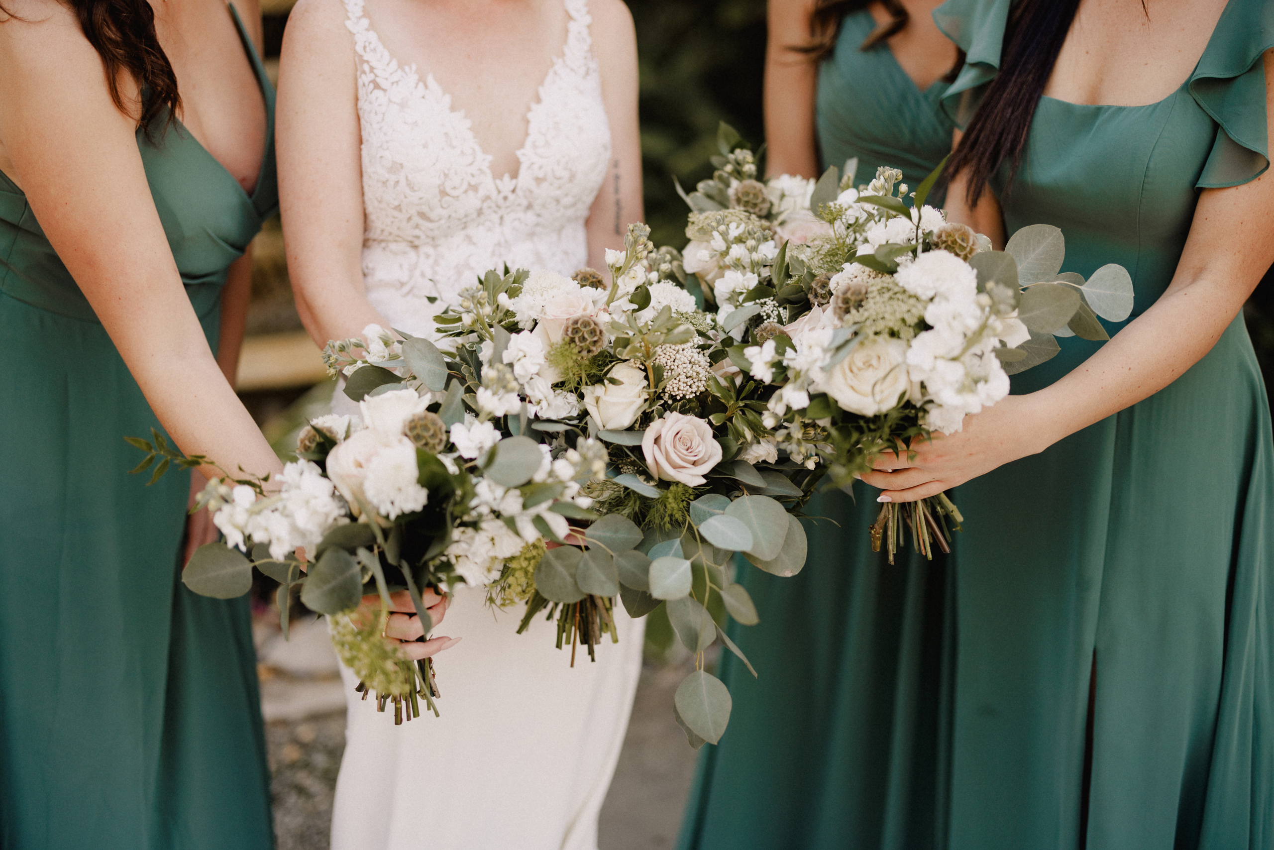 bridesmaids bouquets florals niagara