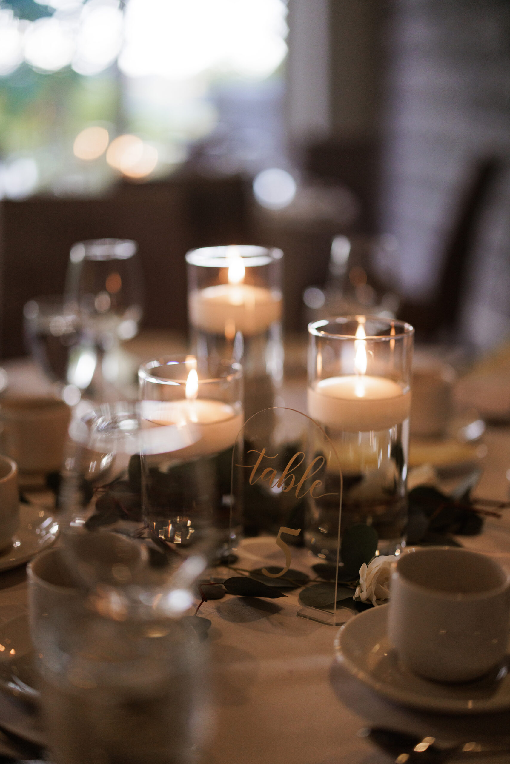 table setting windows room inn on the twenty wedding
