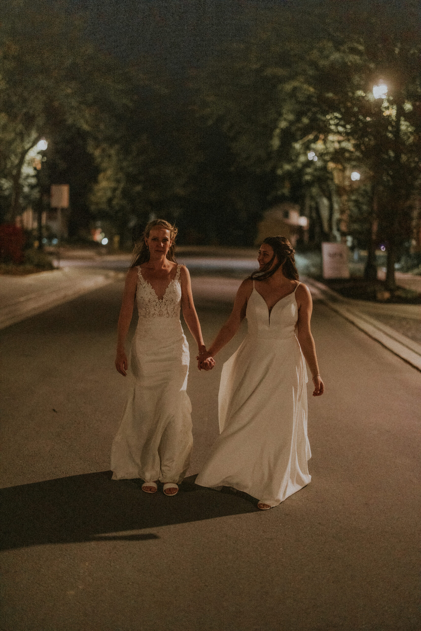 night photo kiss afterglow images wedding photographer