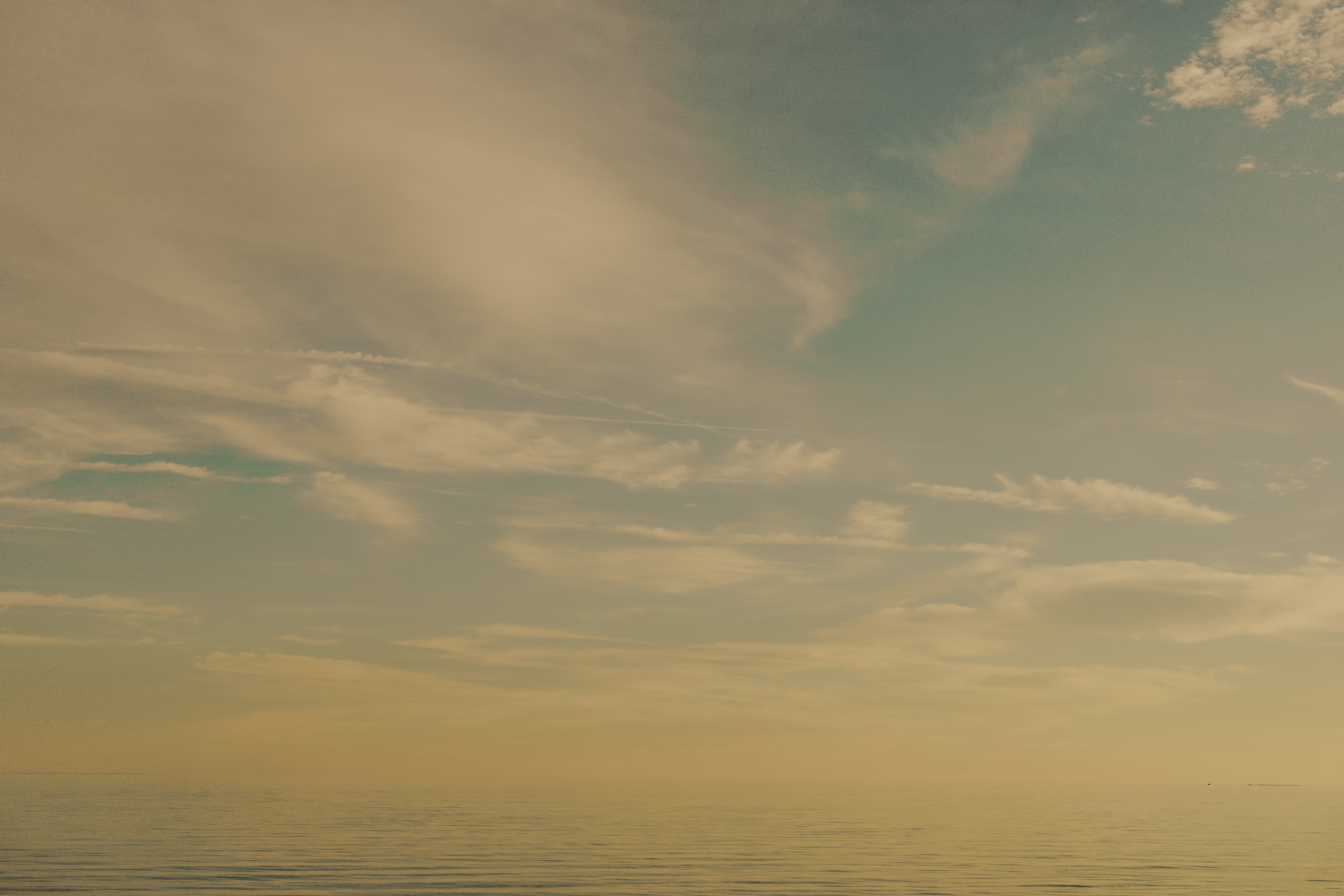 beach engagement session niagara afterglow images